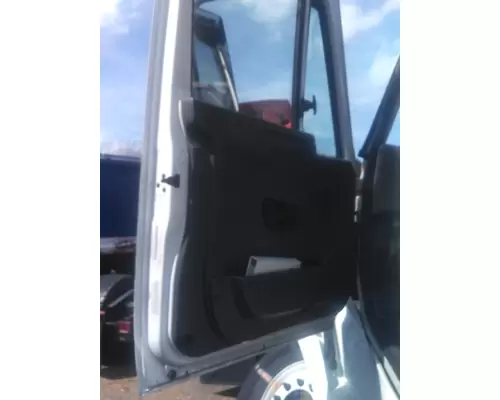 INTERNATIONAL 8600 DOOR ASSEMBLY, FRONT