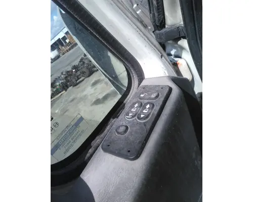 INTERNATIONAL 8600 DOOR ELECTRICAL SWITCH