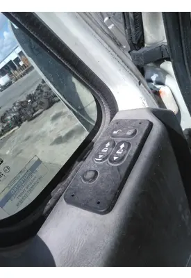 INTERNATIONAL 8600 DOOR ELECTRICAL SWITCH