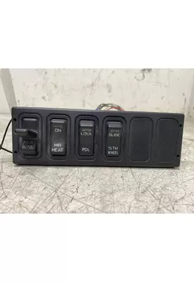 INTERNATIONAL 8600 Dash / Console Switch