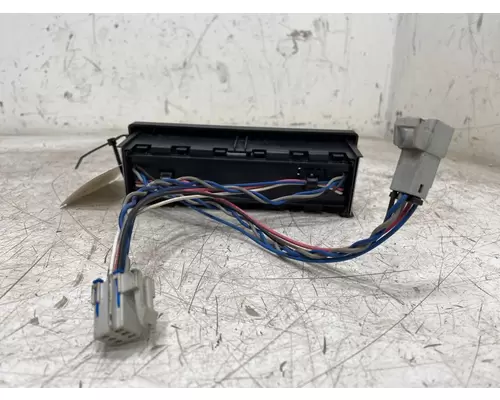 INTERNATIONAL 8600 Dash  Console Switch