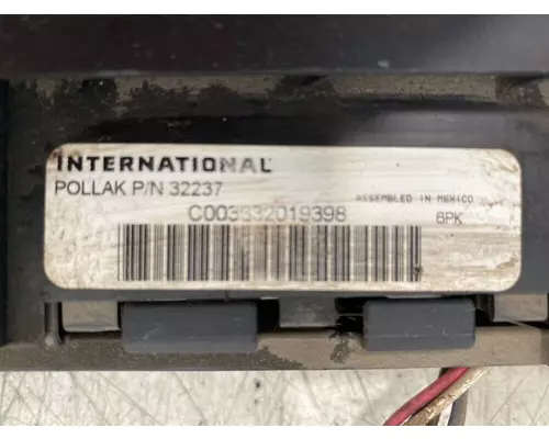 INTERNATIONAL 8600 Dash  Console Switch