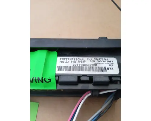 INTERNATIONAL 8600 Dash  Console Switch