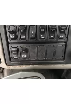INTERNATIONAL 8600 Dash Assembly