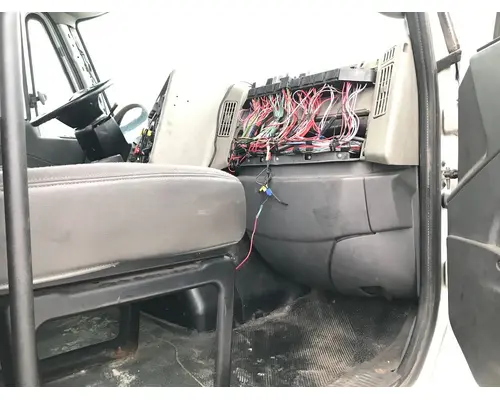 INTERNATIONAL 8600 Dash Assembly
