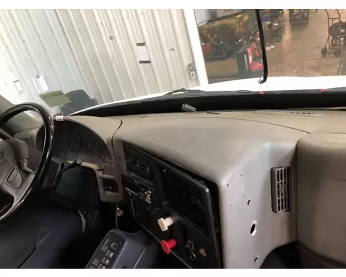 INTERNATIONAL 8600 Dash Assembly