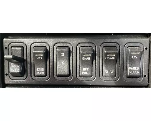 INTERNATIONAL 8600 DashConsole Switch