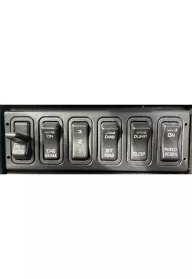 INTERNATIONAL 8600 Dash/Console Switch