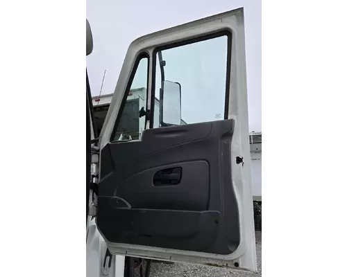 INTERNATIONAL 8600 Door Assembly, Front