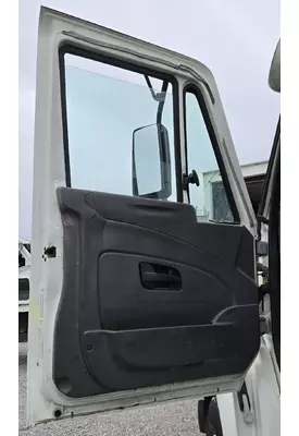 INTERNATIONAL 8600 Door Assembly, Front