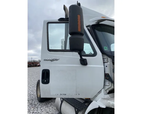 INTERNATIONAL 8600 Door Assembly, Front