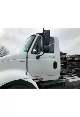 INTERNATIONAL 8600 Door Assembly, Front