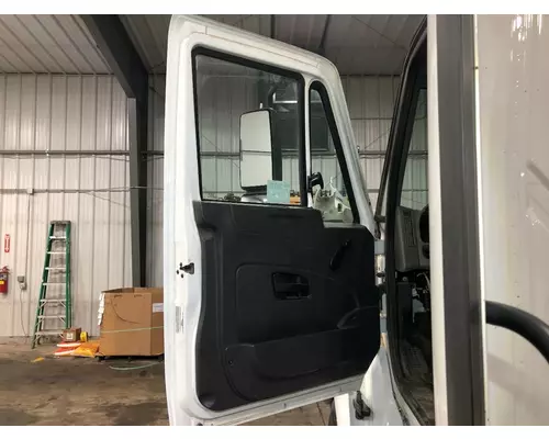 INTERNATIONAL 8600 Door Assembly, Front