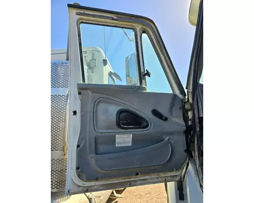 INTERNATIONAL 8600 Door Assembly, Front