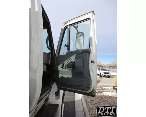 INTERNATIONAL 8600 Door Assembly, Front