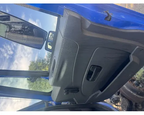 INTERNATIONAL 8600 Door Assembly, Front