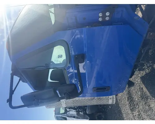 INTERNATIONAL 8600 Door Assembly, Front