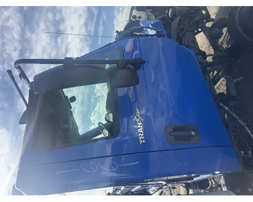 INTERNATIONAL 8600 Door Assembly, Front
