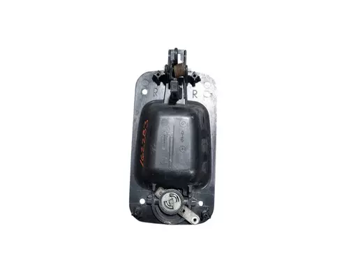 INTERNATIONAL 8600 Door Handle