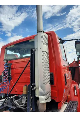 INTERNATIONAL 8600 EXHAUST/MUFFLER BRACKET