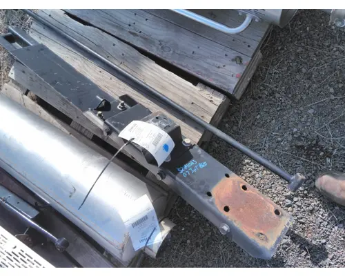 INTERNATIONAL 8600 EXHAUSTMUFFLER BRACKET