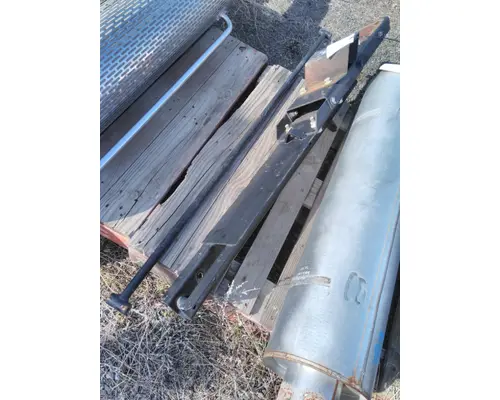 INTERNATIONAL 8600 EXHAUSTMUFFLER BRACKET