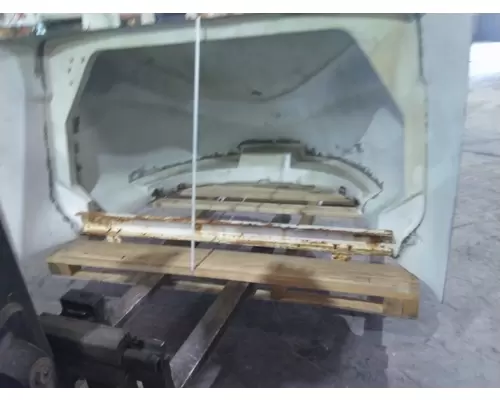 INTERNATIONAL 8600 FAIRING, WIND DEFLECTOR ROOF