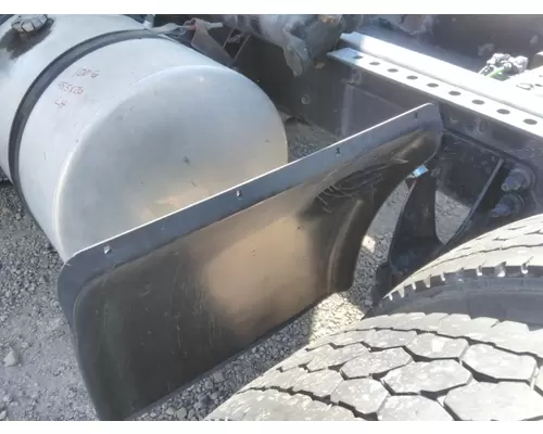 INTERNATIONAL 8600 FENDER, QUARTERHALF REAR