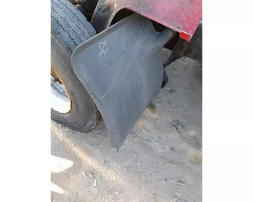 INTERNATIONAL 8600 FENDER, QUARTERHALF REAR