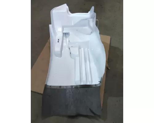 INTERNATIONAL 8600 FENDER EXTENSION