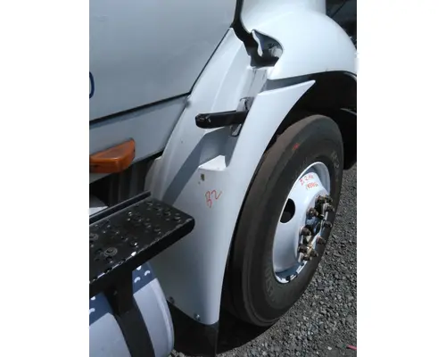 INTERNATIONAL 8600 FENDER EXTENSION