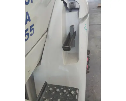 INTERNATIONAL 8600 FENDER EXTENSION