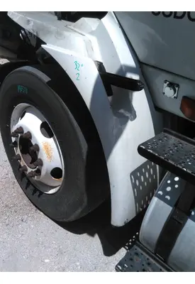 INTERNATIONAL 8600 FENDER EXTENSION