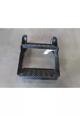 INTERNATIONAL 8600 FRAME STEP