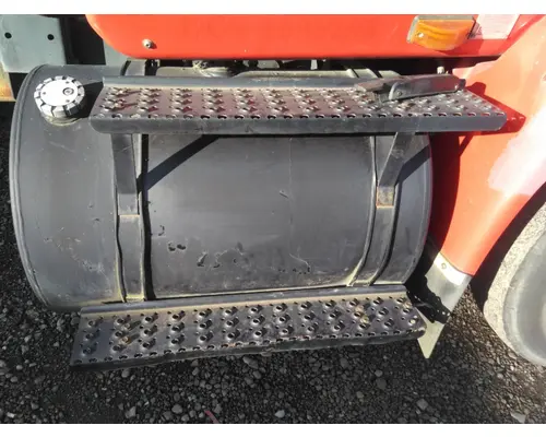INTERNATIONAL 8600 FUEL TANK