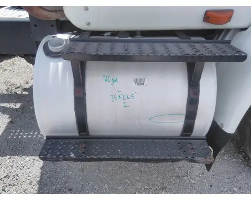 INTERNATIONAL 8600 FUEL TANK