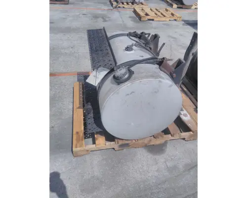 INTERNATIONAL 8600 FUEL TANK