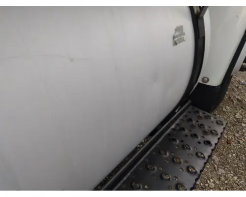 INTERNATIONAL 8600 FUEL TANK