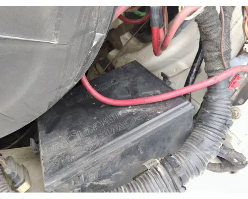INTERNATIONAL 8600 FUSE BOX