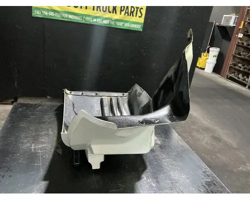 INTERNATIONAL 8600 Fender Extension