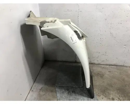 INTERNATIONAL 8600 Fender