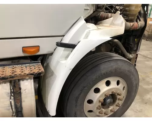 INTERNATIONAL 8600 Fender