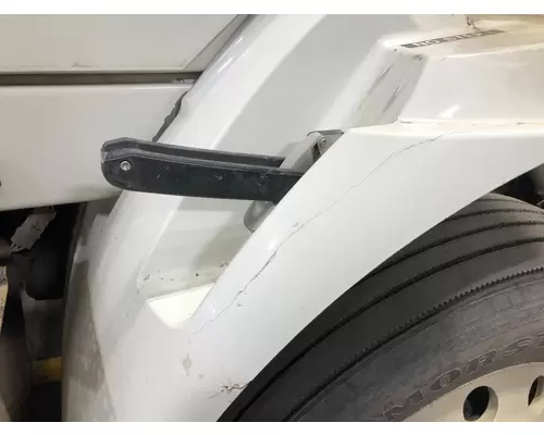 INTERNATIONAL 8600 Fender