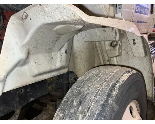 INTERNATIONAL 8600 Fender