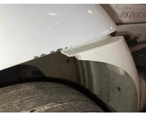 INTERNATIONAL 8600 Fender
