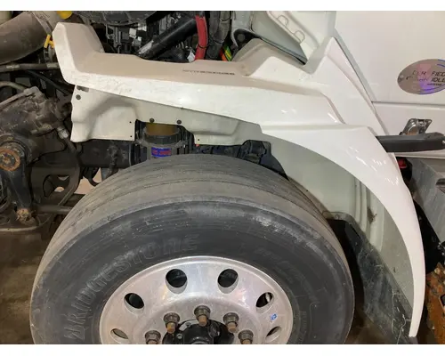 INTERNATIONAL 8600 Fender