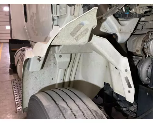 INTERNATIONAL 8600 Fender