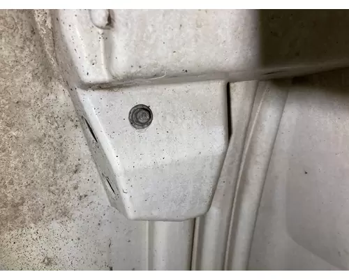 INTERNATIONAL 8600 Fender