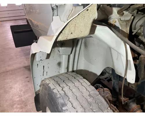 INTERNATIONAL 8600 Fender