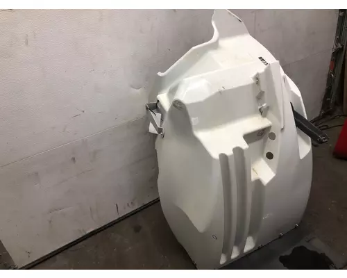 INTERNATIONAL 8600 Fender